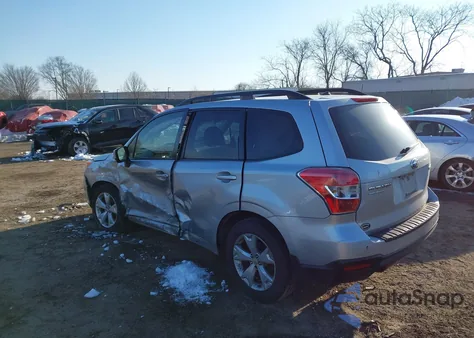 2015 Subaru Forester 2.5I Premium z USA, uszkodzony, nr VIN JF2SJADC7FH590497